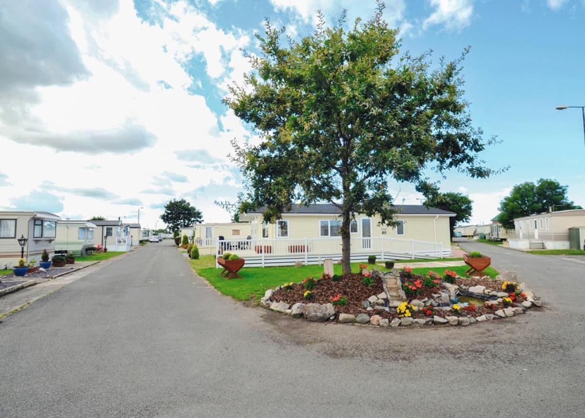Robin Hood Rhyl Hotel Kültér fotó